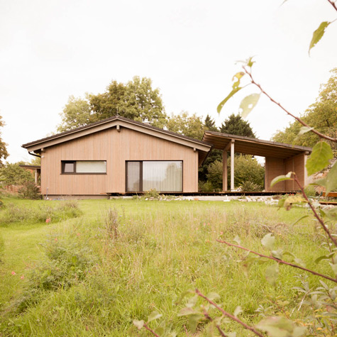 Foto eines Einfamilien-Holzhauses in Gross Engersdorf